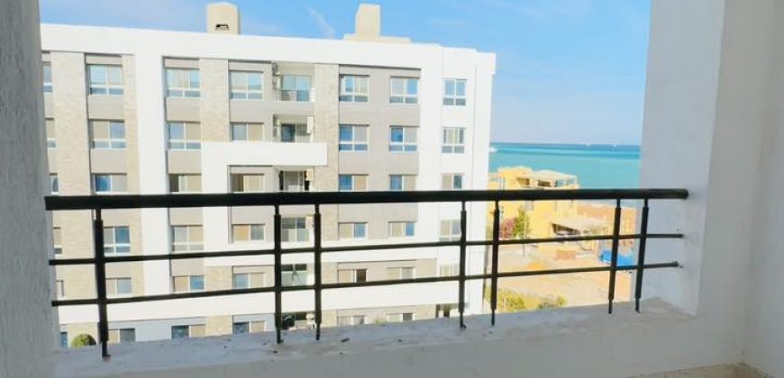 Panoramic seaview Exclusive with Queen T Investment flat in Fanadir Bay